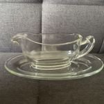 Pyrex sauce/custard/gravy boat and stand, clear glass, 1950s vintage