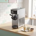 Commercial Standing Soft Serve Ice Cream Machine 4–5L/H 200x400x510mm BQL28