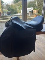 Black Balance Hoop Tree Saddle