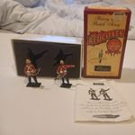 W. Britains Redcoats 43156 Colour Sergt Bourne & Private 24th Foot Rorkes Drift.