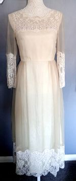 Vintage 1950s Jean Varon Long Wedding Dress Size 12 Beige Crepe & Lace