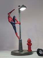 DAMAGED Paladone Marvel Spiderman desk lamp streetlight Spider Man spotlight