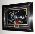 *** RARE CONOR MCGREGOR SIGNED GLOVE Autograph Display *** DOME DISPLAY