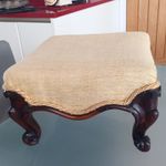 ANTIQUE VICTORIAN WALNUT FOOTSTOOL.CABRIOLE LEGS SERPENTINE FRAME.33 X 31 X 18cm
