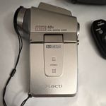 SANYO Xacti VPC-HD1AEX HD Handheld Camcorder 10x Zoom 2in LCD Silver