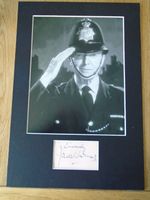 Jack Warner Dixon of Dock Green Genuine Signed Authentic Autograph UACC / AFTAL