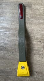 Stoplock Steering Wheel Lock 2 Keys Flashing Red LED Light