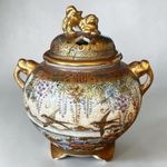 Japanese Meiji Satsuma Lidded Koro / Censur, Signed To Base.