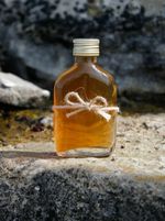 100 x 50ml Small Mini Glass Flask Bottles for Wedding Favours Gold Caps Included