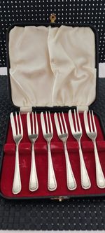 Set of 6 Vintage Viners Sterling Silver Boxed Pastry Forks (104gm)