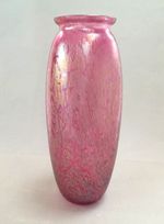 LOVELY VINTAGE ROYAL BRIERLEY IRIDESCENT CRANBERRY 10.25 " ART GLASS VASE