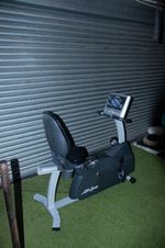 Life Fitness R3 Recumbent Lifecycle Exercise Bike Excellent Condition
