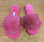 VINTAGE OOMPHIES Fluffy Pink Slippers Size 6.5 Made In USA Glamour House Shoe