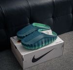Nike Mind 001 pregame mules in Green mules. BNWT - Nike UK 10