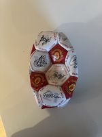 2003 Genuine Signed Man Utd Football Beckham, Giggs, Scholes, Keane, Ferguson. 