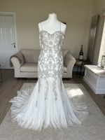 Alfred Angelo Size 14 Wedding Dress Metallic Lace Pearl Sequin Net Lace Up Back