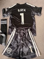 Kids football kit Arsenal Goalkeeper Age 6-7 Never Been Worn check my page