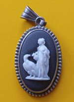 Vintage Silver Wedgwood Jasperware Pendant.   EB4-8