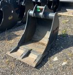Eurofab 3CX Pickup bucket with DX60 Shells-18" digging bucket with edge
