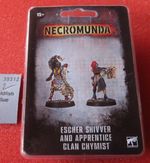 Forgeworld Necromunda Escher Shivver and Apprentice Clan Chymist Games Workshop