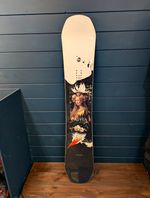 CAPiTA Birds of a Feather Freestyle Snowboard 148cm Black 2x4 Mount