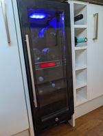 Wine fridge | LED light | Temperature Control | Good condition | Black