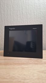 Schneider Electric XBTGT2220 – Magelis HMI Touchscreen Panel PV:03 RL:11 SV:2.0