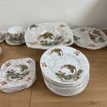38 Piece Chinese Themed Tea Set