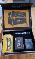 OASIS LIVE 25 EDINBURGH 12/08 OVIP MERCHANDISE BOX LIMITED EDITION