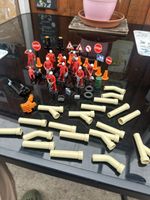 Britains Autoway Workman Figures  1:32