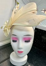Fabulous New Cream Fascinator Wedding Party Races Formal