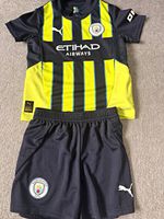 Manchester City kids Football Full Kit Age 5-6Y Black Yellow Blue