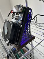 NerdQaxe++ Rev6.1 With Black Metal Stand And Halo LEDs