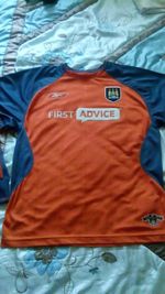 Manchester City football shirt size 32-34 Rebook