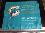 MIAMI DOLPHINS V NEW YORK GIANTS WEMBLEY 2007 TOWEL NEW