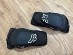 FOX LAUNCH PRO D30 Adult MTB Mountain Bike Elbow Pads Guards - MEDIUM