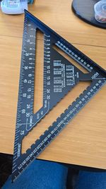 PIVOT 12in Metal Carpenter Framing Square Metric/Imperial Black Conversion Chart