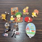 Vintage pin badges Joker & Spiderman & Actionman & Tasmanian devil vs lot of 10