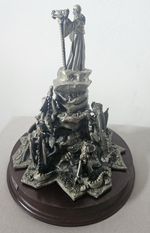 Myth and Magic The Dragon Master 2183 Tudor Mint With Wooden Base