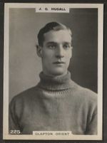PINNACE FOOTBALL (LF SIZE PHOTO BACK RARE!)-#0225- CLAPTON ORIENT - J. C. HUGALL