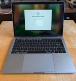 MacBook Pro 13 inch 2018 / 8 GB RAM / 512 GB SSD / TouchBar / A1989