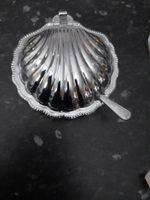 VINTAGE SILVER-PLATED clam SHELL caviar or butter DISH+GLASS LINER + spreader