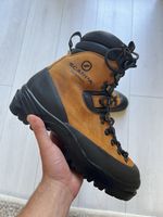 Scarpa Matterhorn Mountaineering Boots Suede Insulated EU44 UK9.5