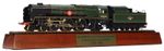 R3824 Hornby OO Class 8P Merchant Navy 4-6-2 35028 'Clan Line'