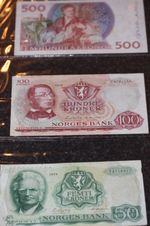 Collection of 12 World Bill Currency 500 Kroner Sweden 100 50 20 10 Norway Krone