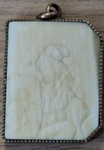 Vintage Japanese Netsuke Carved Japanese Lady In Metalled Surround