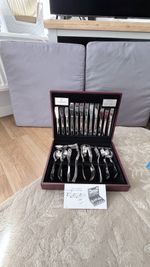  Viners  58 Piece Viscount Canteen 18/10 inside a canteen box-for 8 people