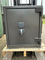 Securikey Capsule Deposit Safe in excellent condition. £175000 cover [ valuables