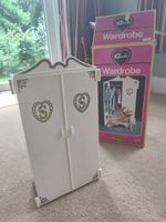 Vintage Sindy Doll Pedigree Wardrobe in original box