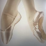 Bloch Debut Full Sole Satin Ballet Shoe. Various sizes. Pink.